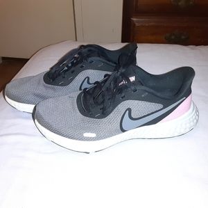 Women's Nike shoes